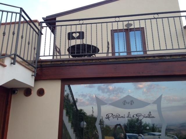 B&B Profumi Di Sicilia San Cataldo  Extérieur photo