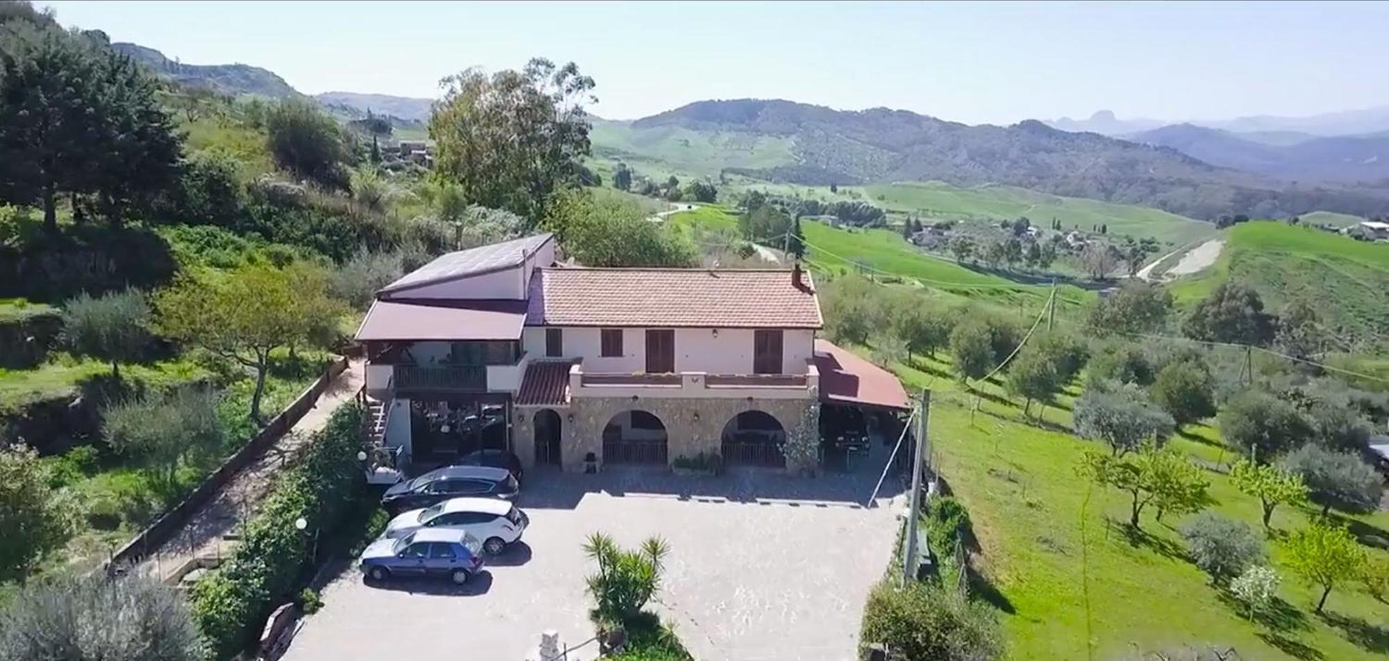 B&B Profumi Di Sicilia San Cataldo  Extérieur photo